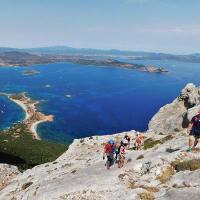 Tavolara Gruppo sulla sella verso la cima